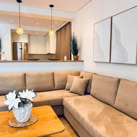 Cantouni Villa, Luxury 5br Retreat With Pool & Jacuzzi Near Town By Mana Gers Вилла Закинтос