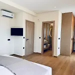 Cantouni Villa, Luxury 5br Retreat With Pool & Jacuzzi Near Town By Mana Gers Villa *