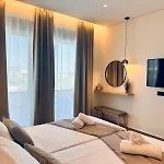 Cantouni Villa, Luxury 5br Retreat With Pool & Jacuzzi Near Town By Mana Gers * Zakynthos Town