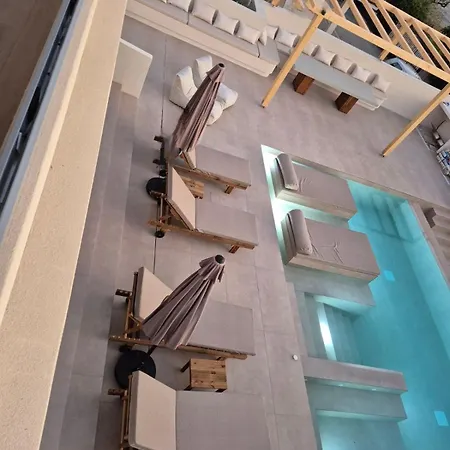 Βίλα Cantouni Villa, Luxury 5br Retreat With Pool & Jacuzzi Near Town By Mana Gers