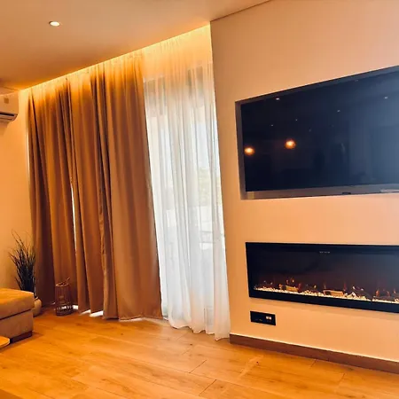 Cantouni Villa, Luxury 5br Retreat With Pool & Jacuzzi Near Town By Mana Gers *