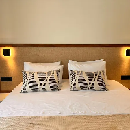 Cantouni Villa, Luxury 5br Retreat With Pool & Jacuzzi Near Town By Mana Gers Villa *