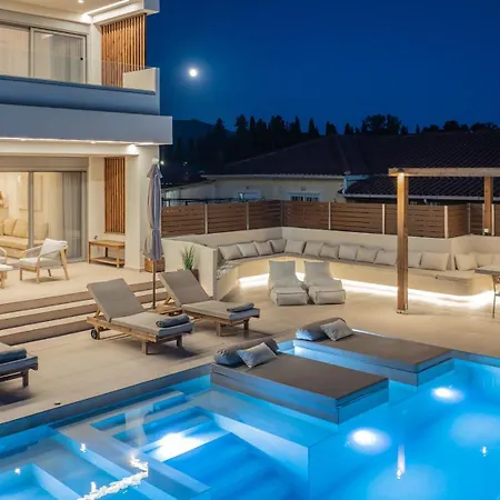 Vila Cantouni Villa, Luxury 5br Retreat With Pool & Jacuzzi Near Town By Mana Gers