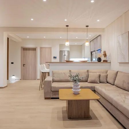 Cantouni Villa, Luxury 5br Retreat With Pool & Jacuzzi Near Town By Mana Gers Zákinthosz