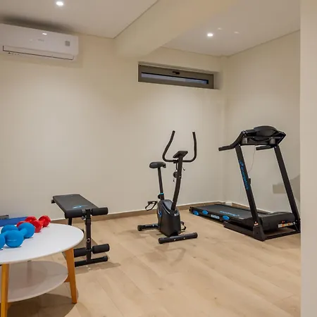 Cantouni Villa, Luxury 5br Retreat With Heated Pool & Jacuzzi Near Town By Mana Gers