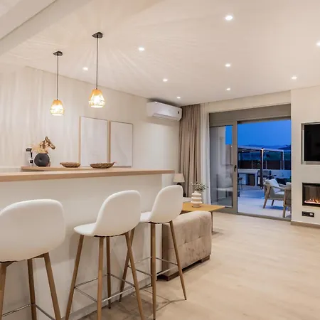 Cantouni Villa, Luxury 5br Retreat With Pool & Jacuzzi Near Town By Mana Gers Vila Zakynthos