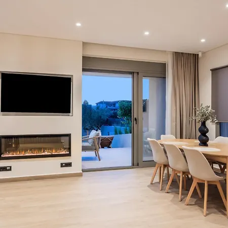 Cantouni Villa, Luxury 5br Retreat With Pool & Jacuzzi Near Town By Mana Gers Villa Zákinthosz