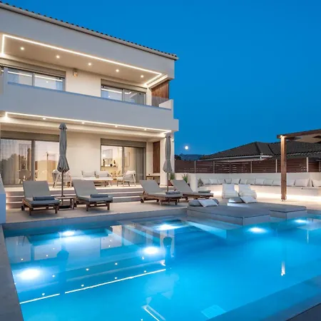 Cantouni Villa, Luxury 5br Retreat With Pool & Jacuzzi Near Town By Mana Gers Villa Zákinthosz