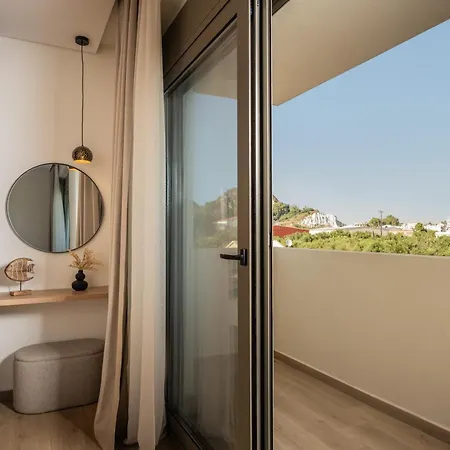 Cantouni Villa, Luxury 5br Retreat With Pool & Jacuzzi Near Town By Mana Gers Villa Zákinthosz