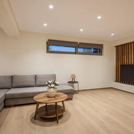 Cantouni Villa, Luxury 5br Retreat With Pool & Jacuzzi Near Town By Mana Gers