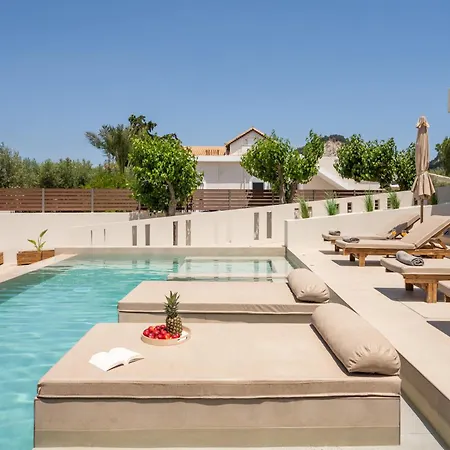 Cantouni Villa, Luxury 5br Retreat With Pool & Jacuzzi Near Town By Mana Gers *